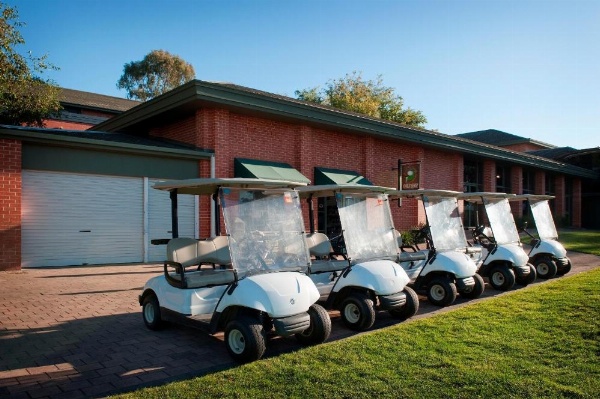 Country Club Villas image 13