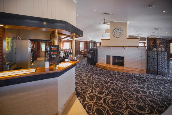 Country Club Villas image 18